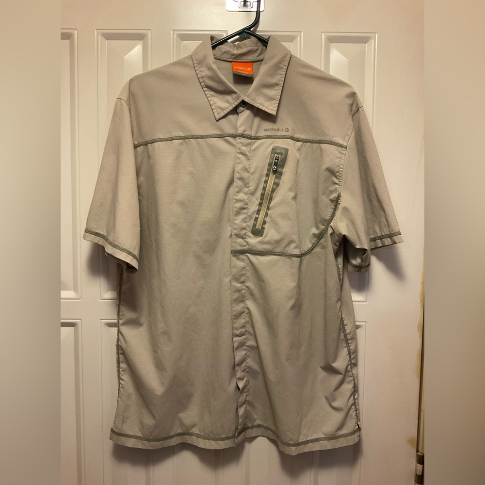 Men’s Merrell Shirt outdoor vented weather proof size large